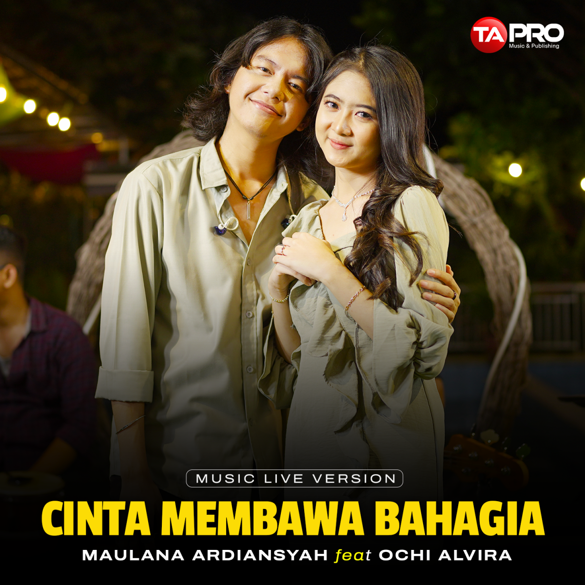 Duet Romantis Melesat Di Kolom Trending YouTube, Maulana Ardiansyah dan Ochi Alvira Sumringah!